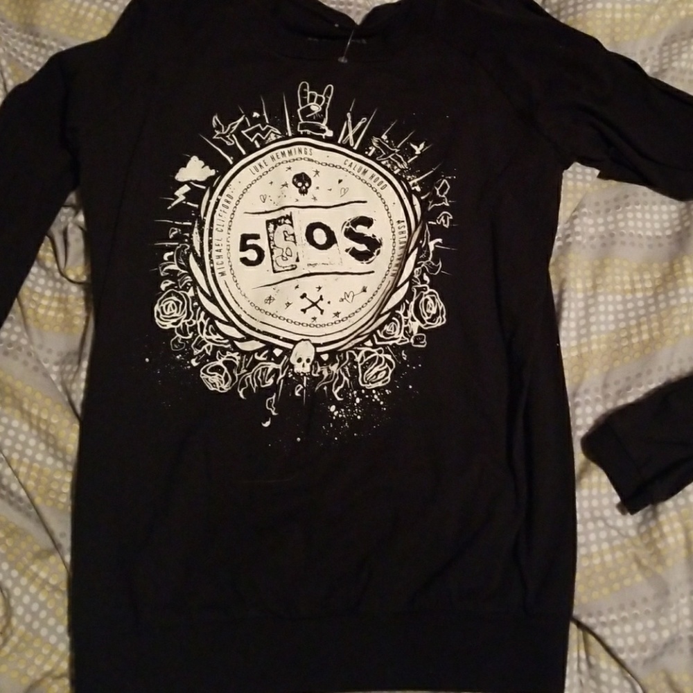 5 seconds of summer long sleeve.
